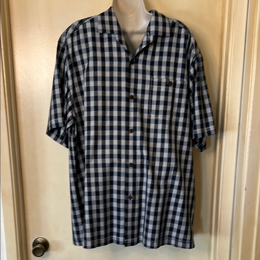 Tommy Bahama Men’s Black and Gray Plaid Silk Shirt size L